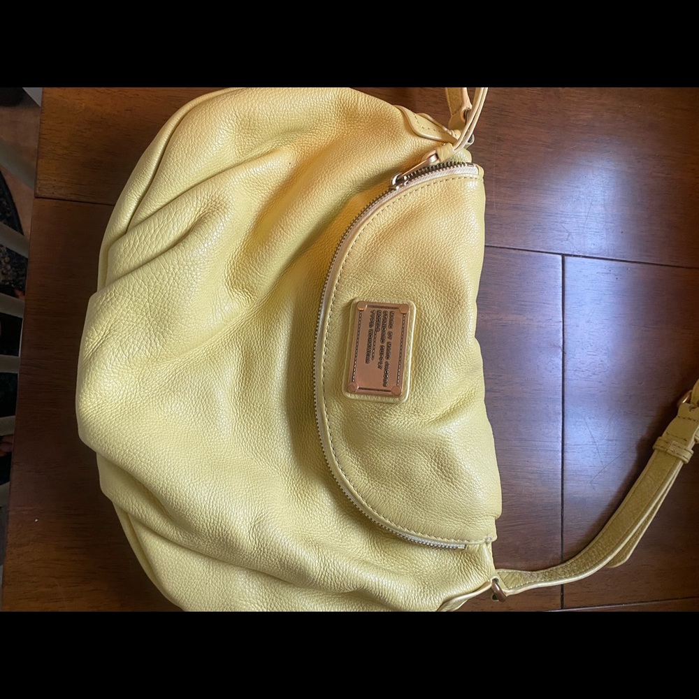 MARC BY MARC JACOBS yellow crossbody EXCELLENT CONDITION